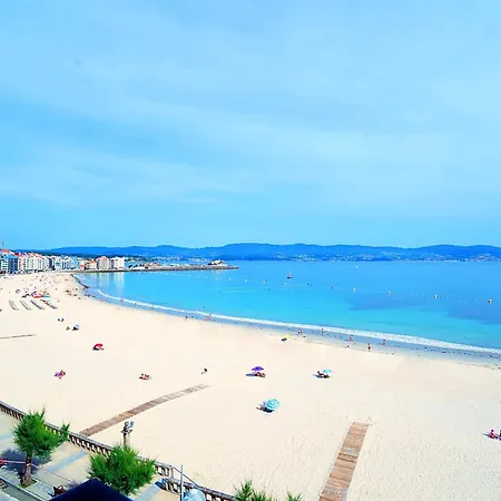 Galihost - Piso Con Terraza Y Vistas A La Playa De Silgar Appartement *